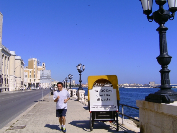 viaggio in risciò - Domenica dopo la notte bianca sul lungomare Cristoforo Colombo
