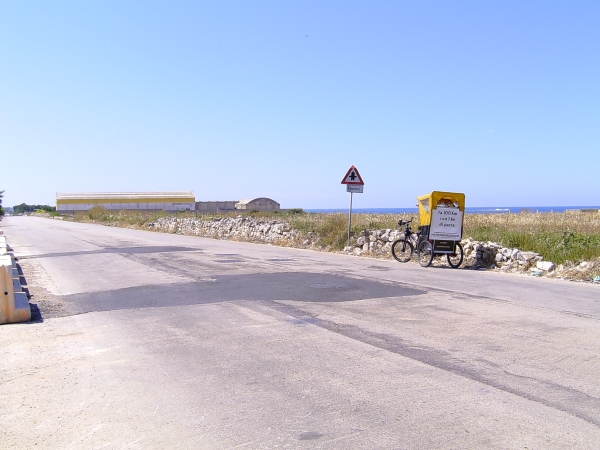 viaggio in risciò - ss. 16 adriatica, fra Bari e Giovinazzo
