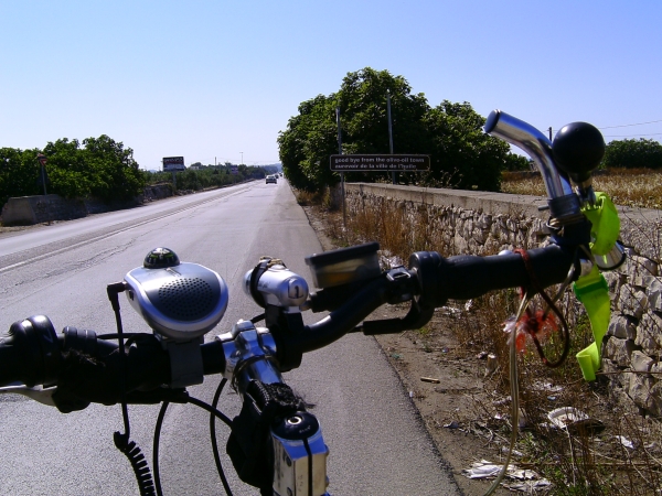 viaggio in risciò - ss.16 adriatica, fra Giovinazzo e Molfetta
